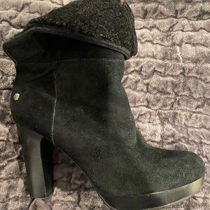 Fashionable Ugg black suede booties
